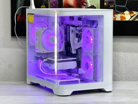 AMD Ryzen 7 7800X3D5